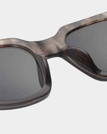 Nancy - Coquina / Grey Transparent